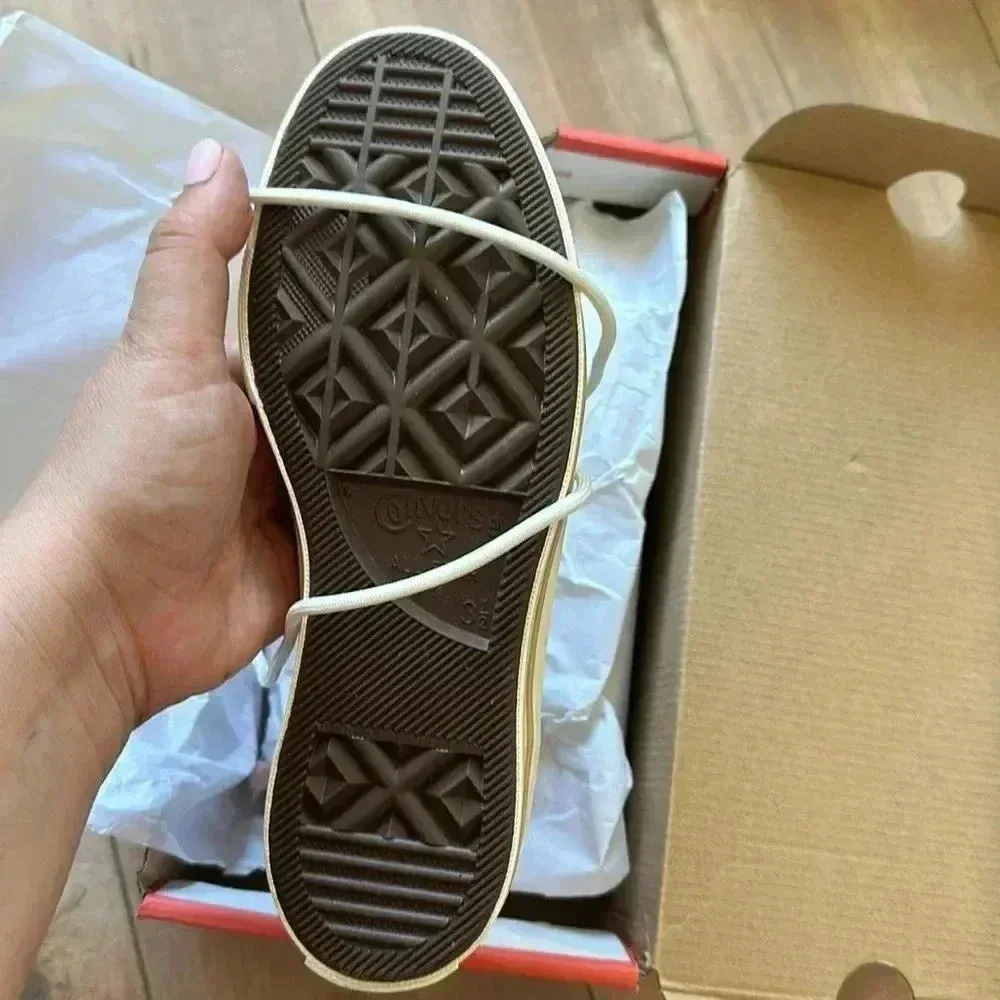 NIB Converse Chuck 70 Sneakers in Gray and Pink Women’s Sz 5.5 - Image 8