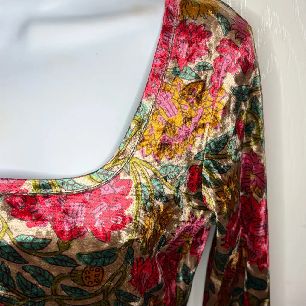 Natural Life Danielle Square Neck Floral Velvet Top Lush Zinnia Multicolor M NWT - Image 5