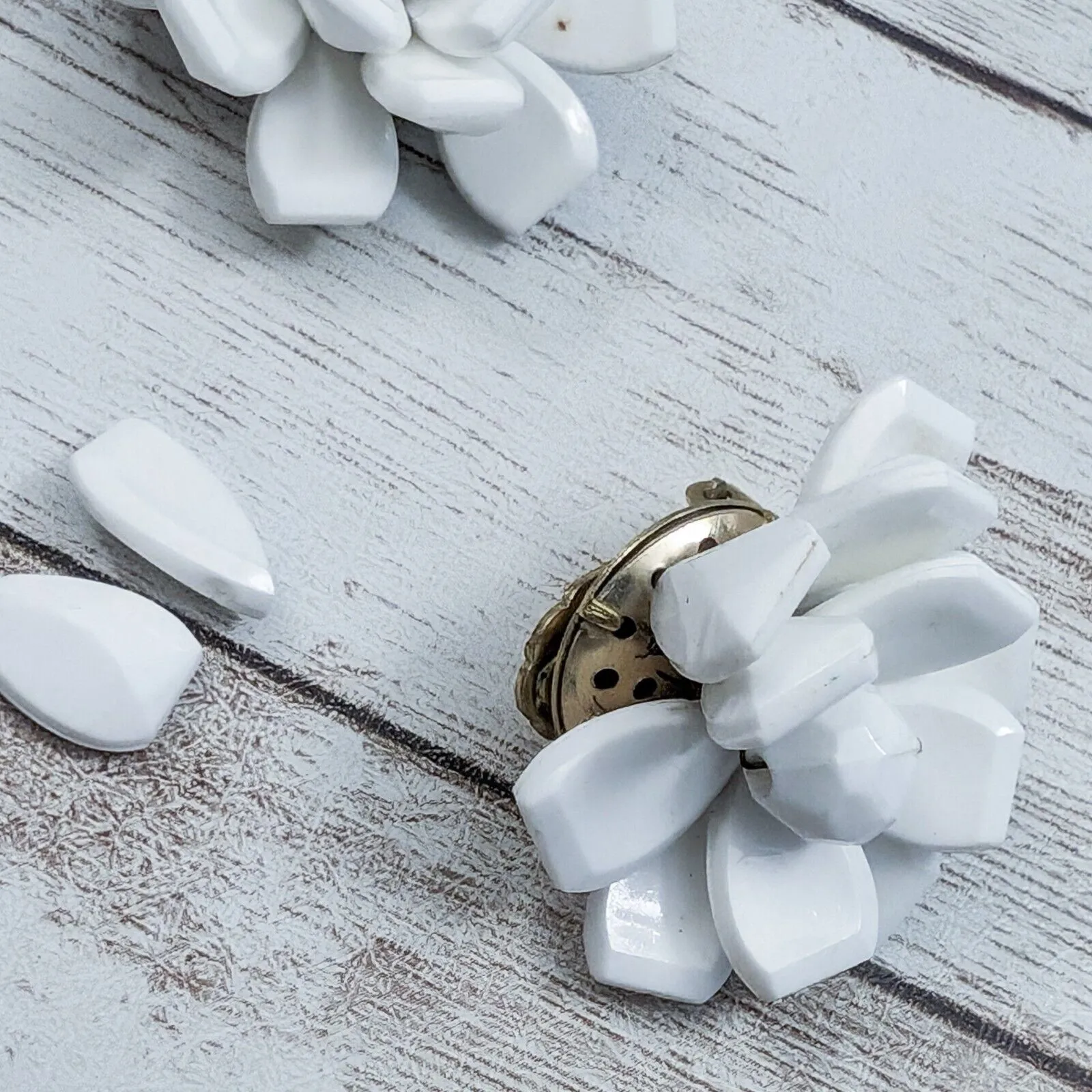 Vintage Clip On Earrings Off White Stamped Hong Kong - Image 10