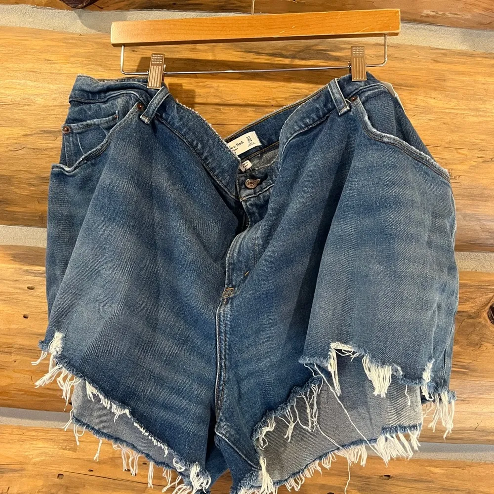 NWT  Curve Love The Mom Short Mid Rise - Image 3