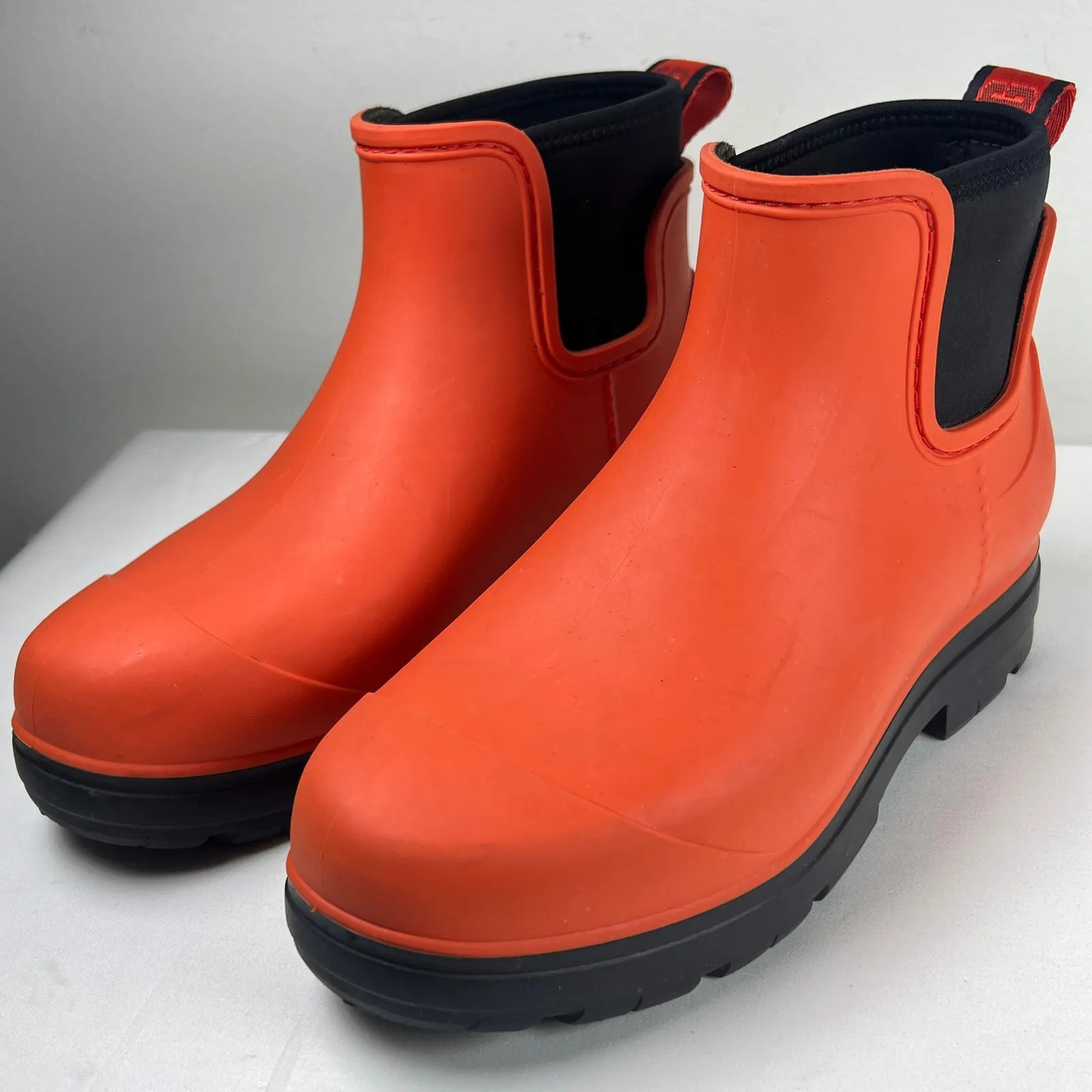UGG Waterproof Rubber Rain Boots Womens Size 6 Orange Black Ankle - Image 8