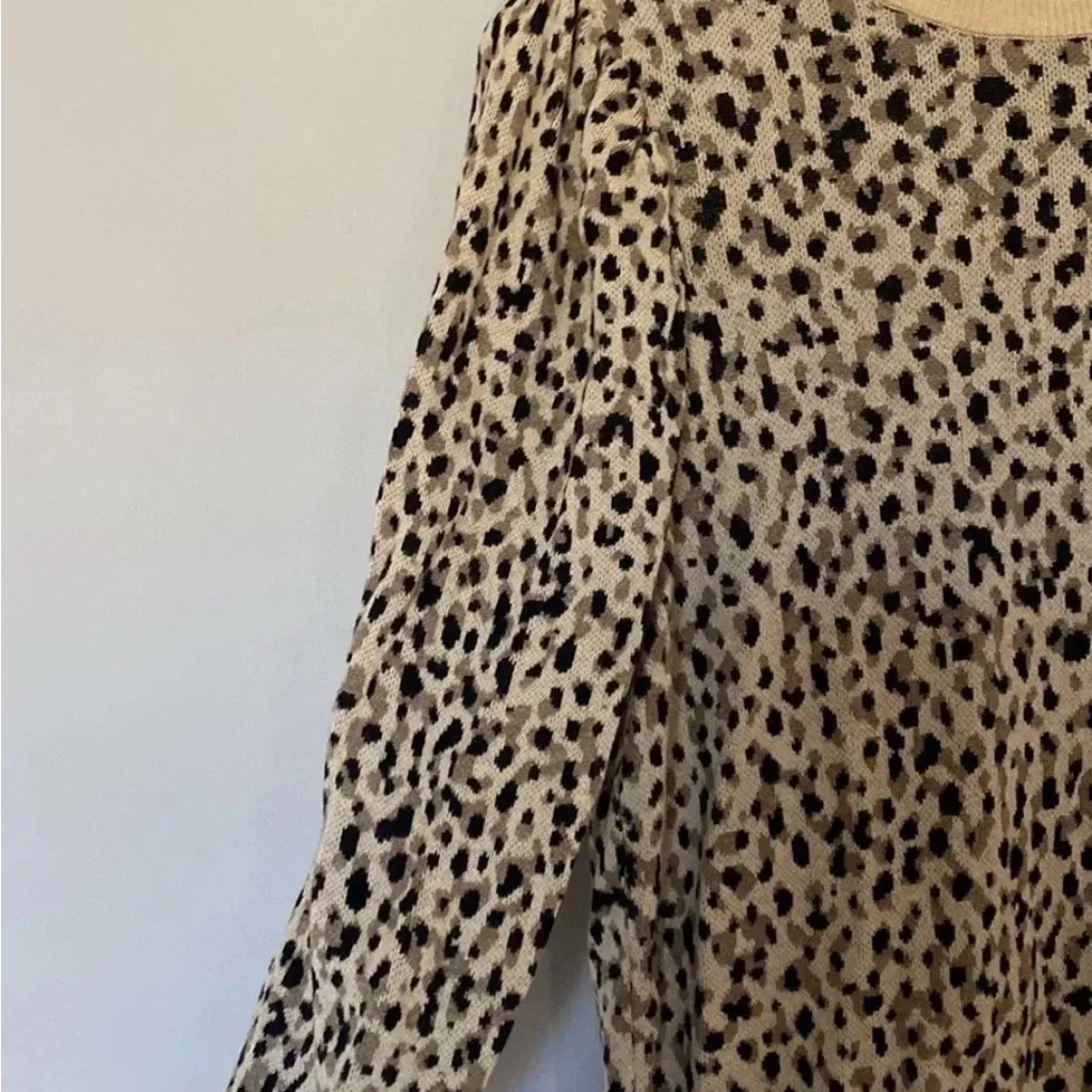Who What Wear Animal Print Puff Sleeve Beige Top Size Medium - Image 3