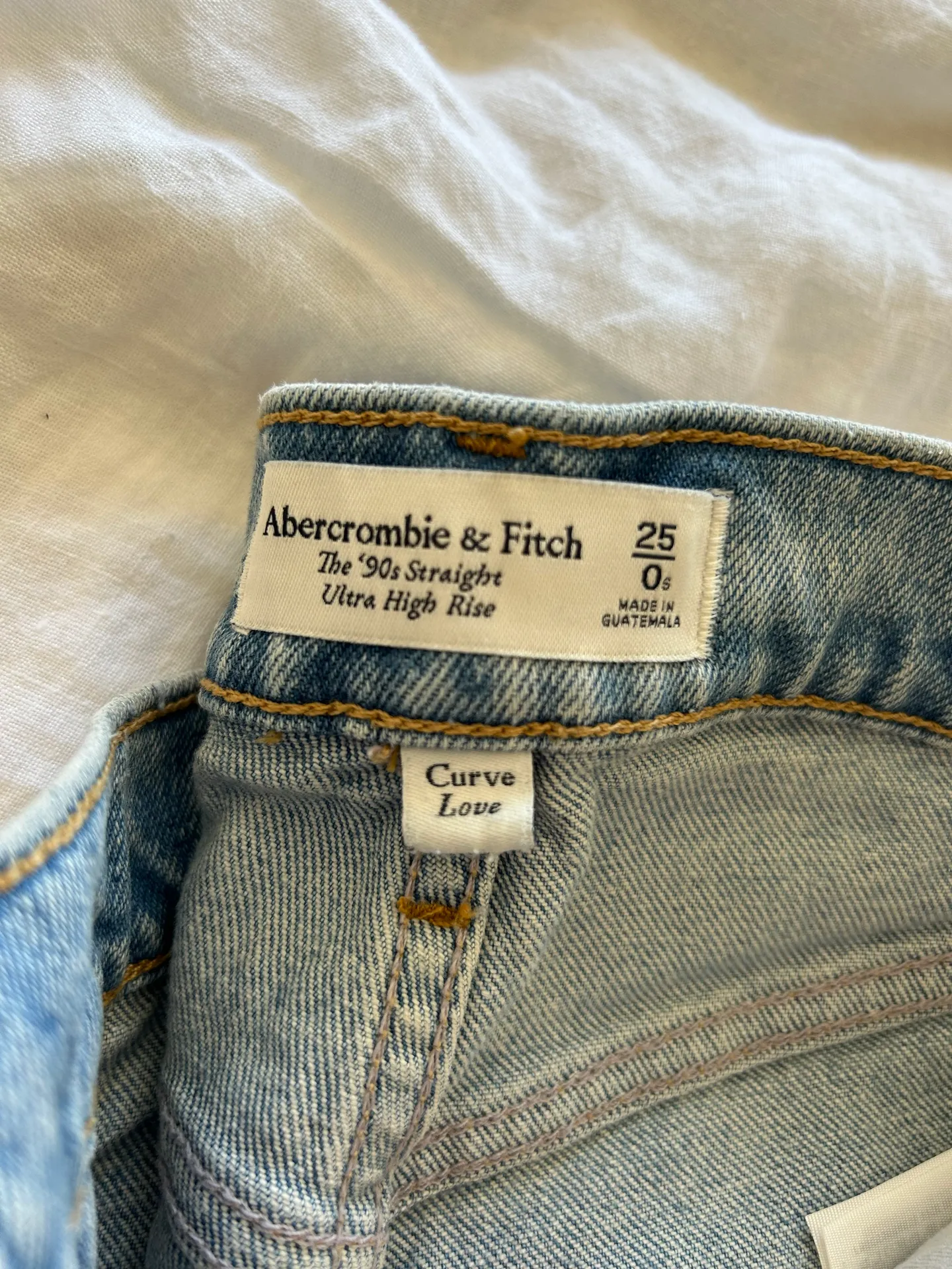 Abercrombie & Fitch Curve Love The 90’s Straight Ultra High Rise - Curve Love - Image 4