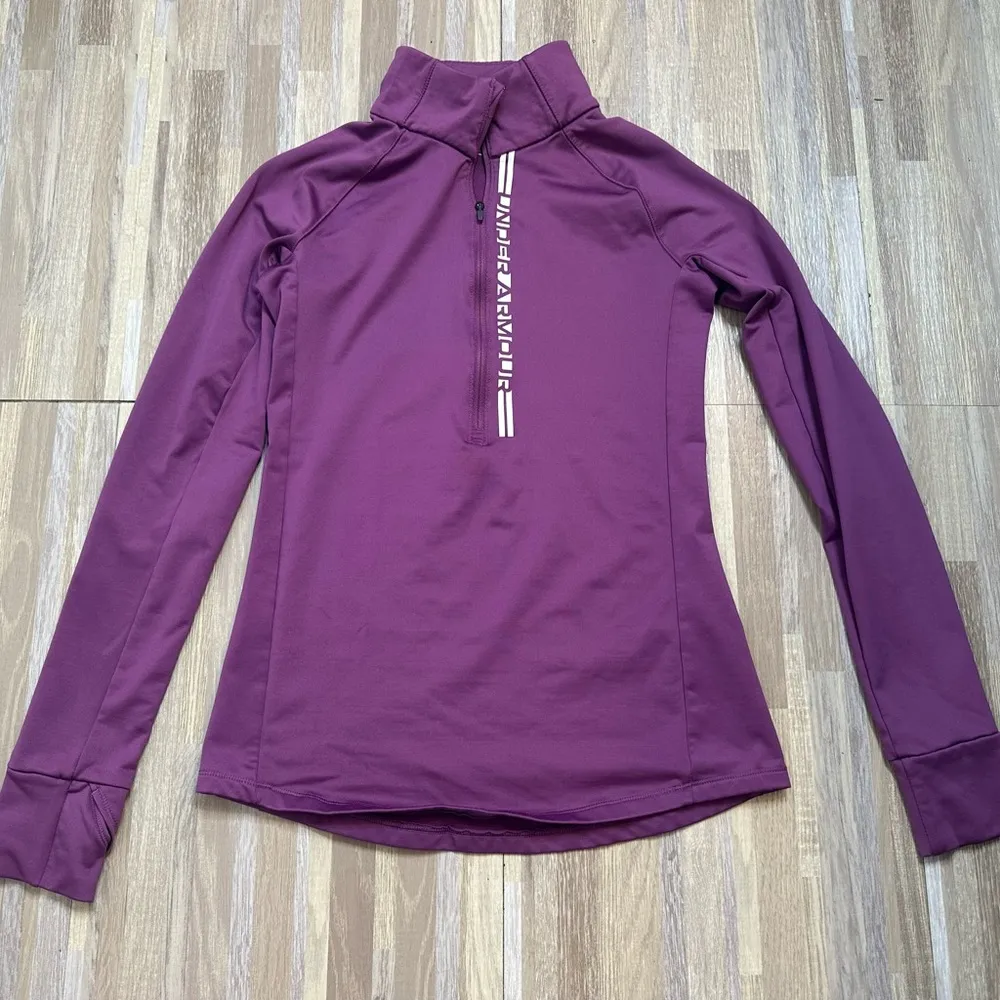 Under Armor Pullover with Tall Collar and Thumb Holes! Size XS - Image 11