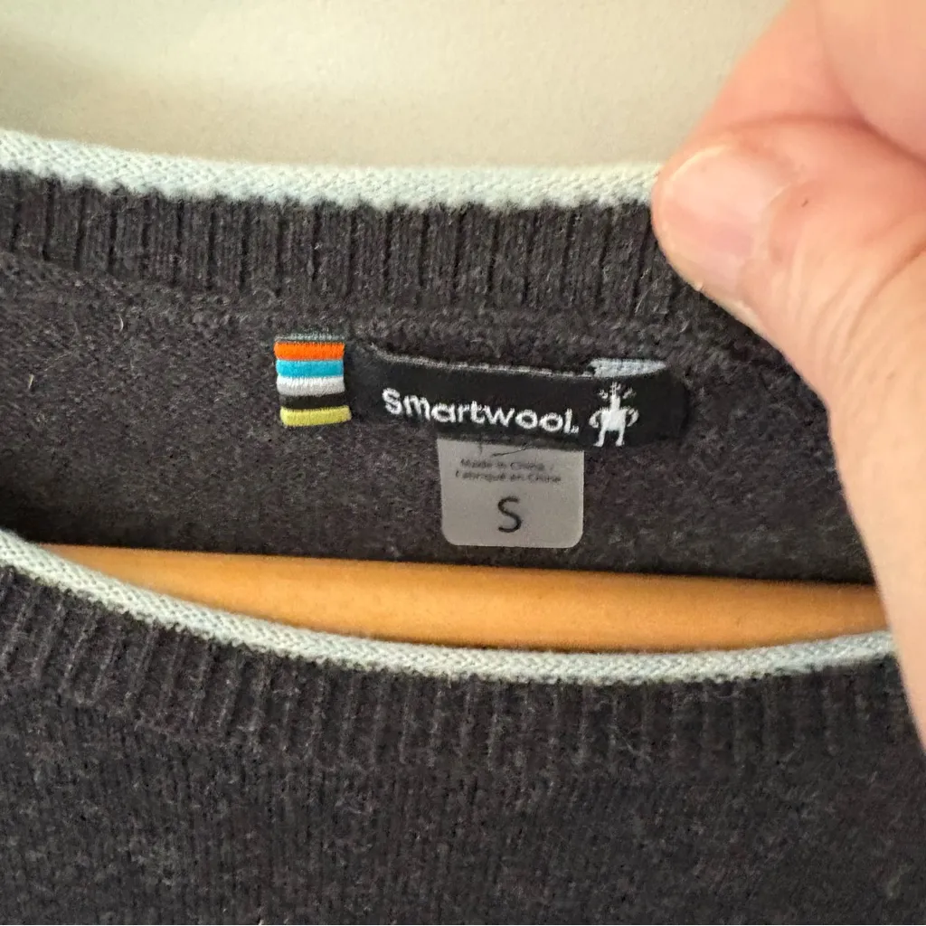 Smartwool Bell Sleeve Crew Neck Sweater Charcoal Heather. Size Small. - Image 3