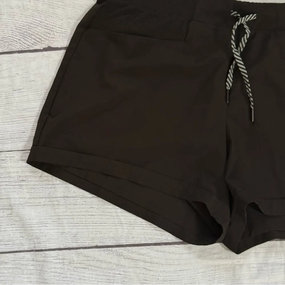 Avalanche Outdoor Supply Company size XL women's black drawstring shorts - Image 3