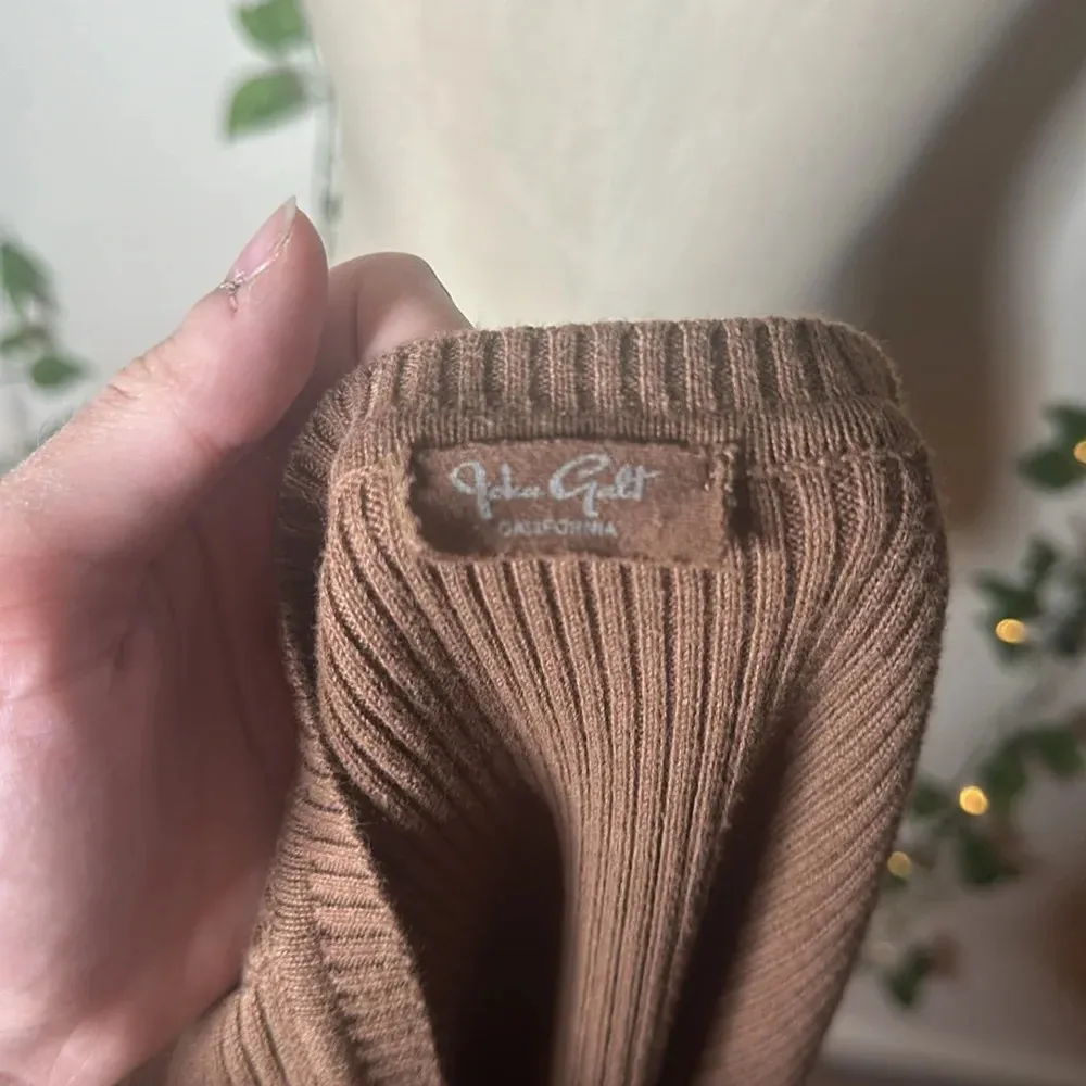 Brandy Melville John Galt Scarlett Tank Top Sweater Vest Brown Ribbed - Image 8