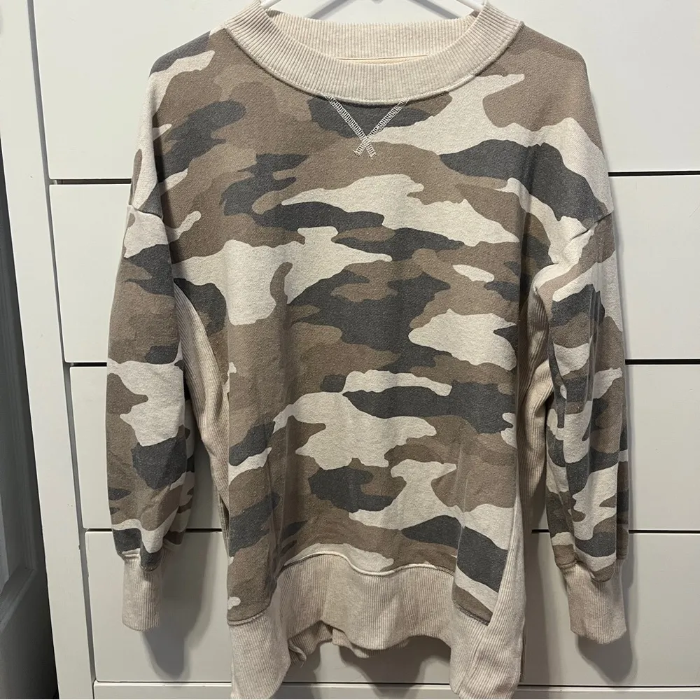 Aerie Good Vibes Oversized Camo Crewneck - Image 2