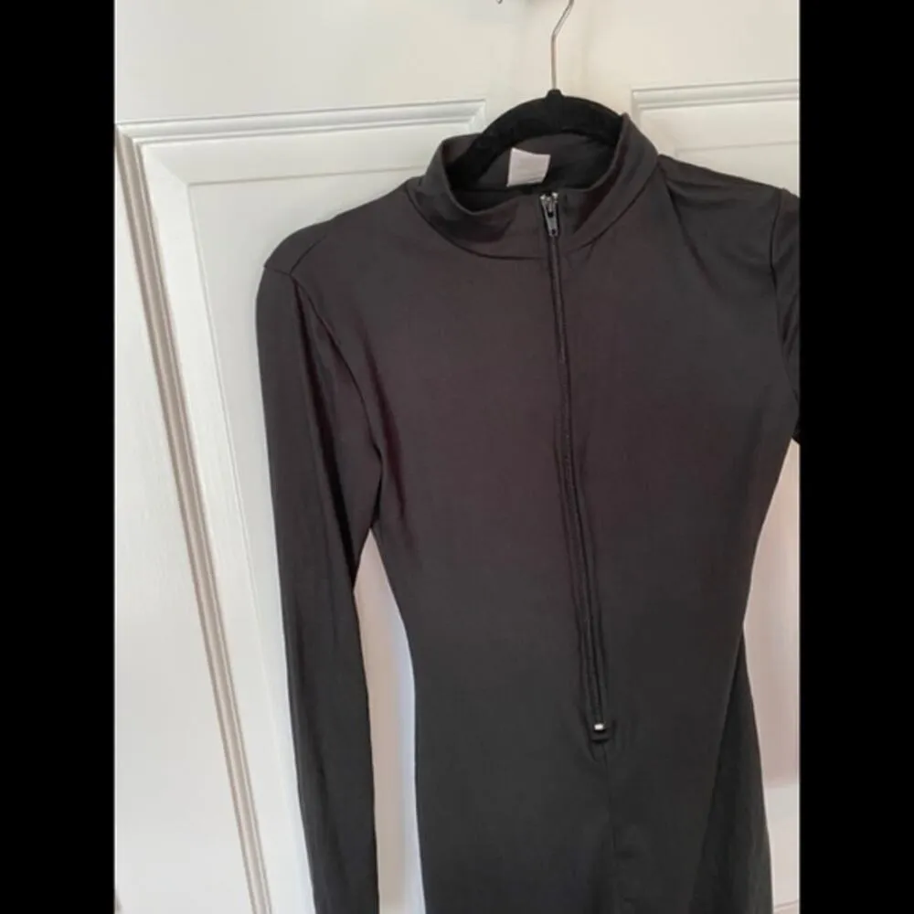 K Mock Neck Front Zip Thigh Length Black Bodysuit - Image 8