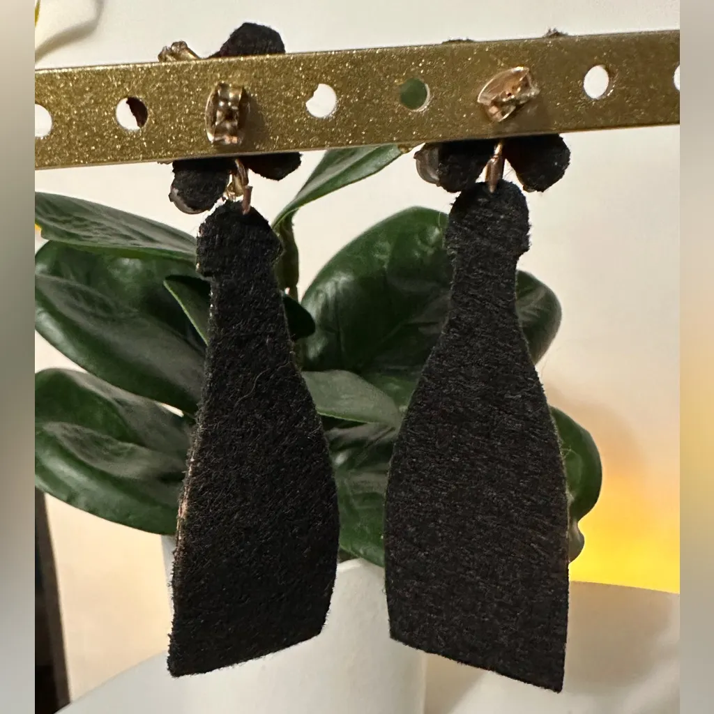 Beaded Champagne BRIDE Earrings White - Image 4