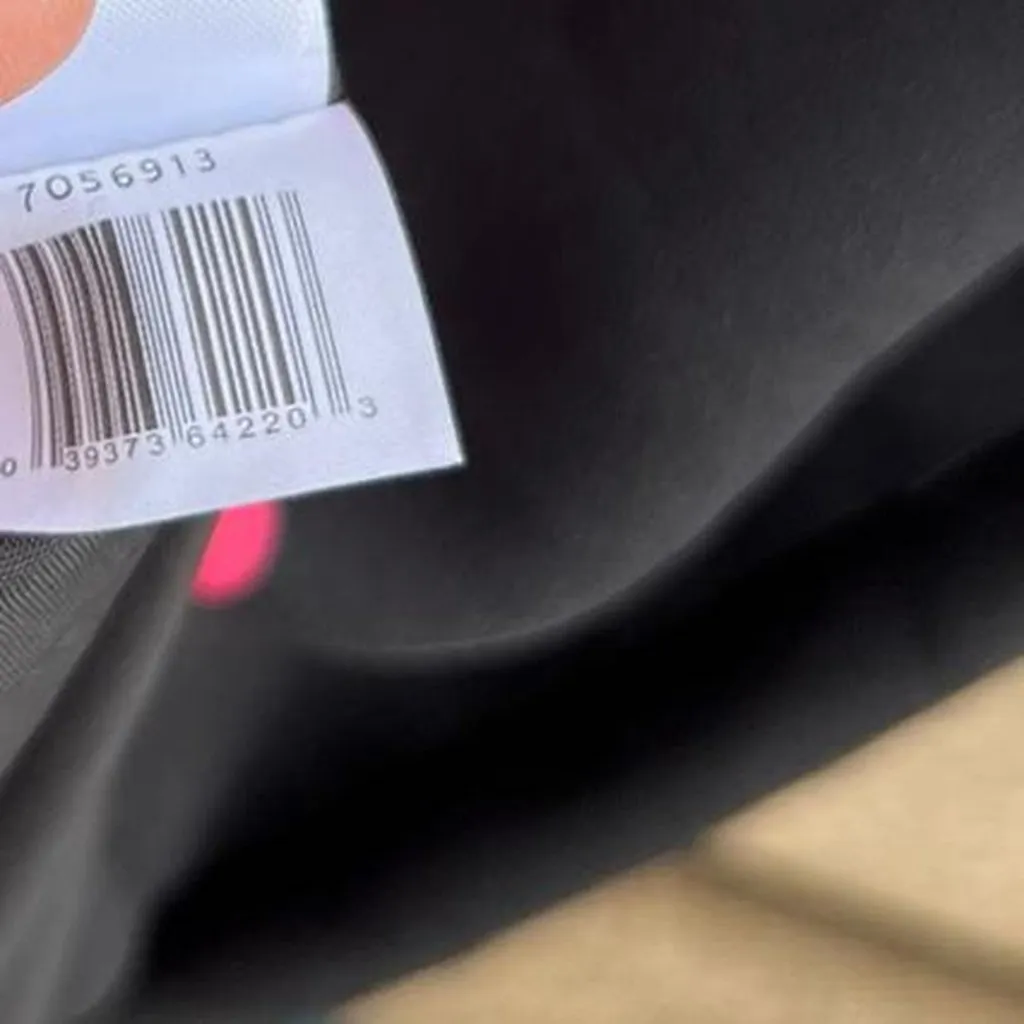 CeCe black short-sleeve shift dress Vibrant pink, red, and purple floral print 4 - Image 8