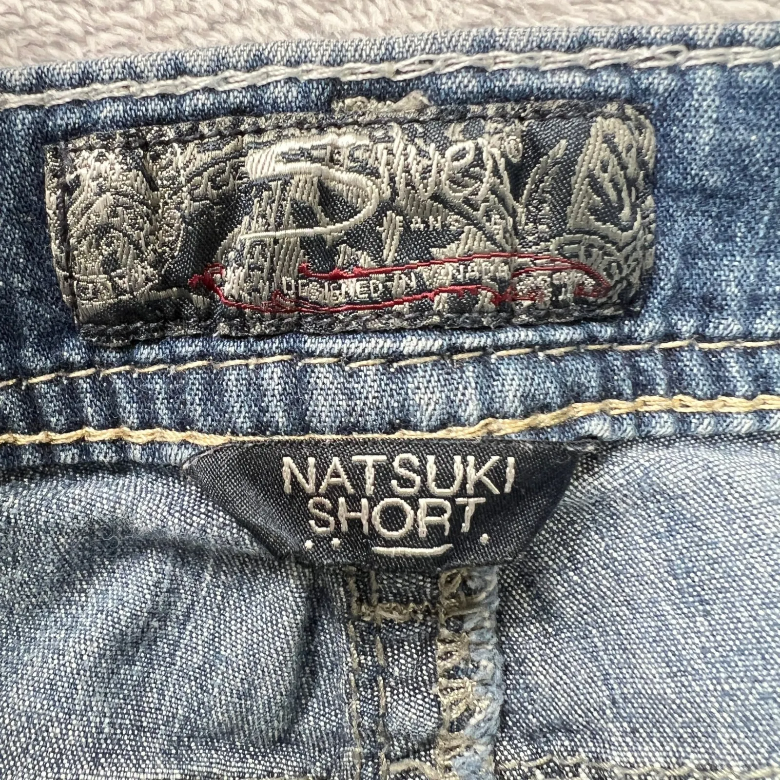 Silver Jeans‎ Co Natsuki Denim Shorts Womens W34 Mid Rise Frayed Cutoff Western - Image 5