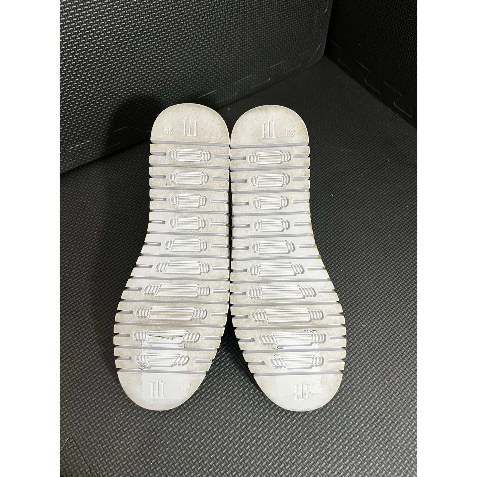 Ilse Jacobsen Tulip 139 Slip‎ On Perforated Sneaker Shoe Golden Rod 39 US 8.5 Yellow - Image 4