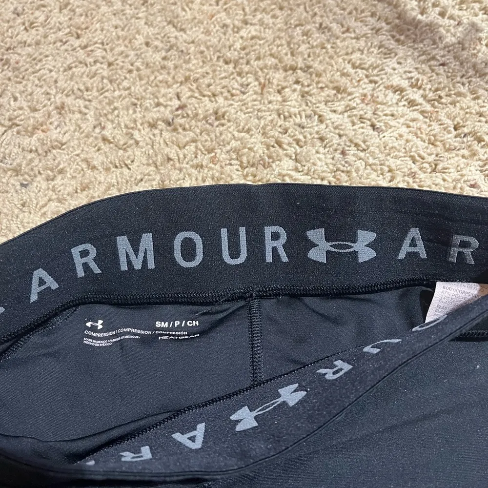 Under Armour  biker shorts - Image 4