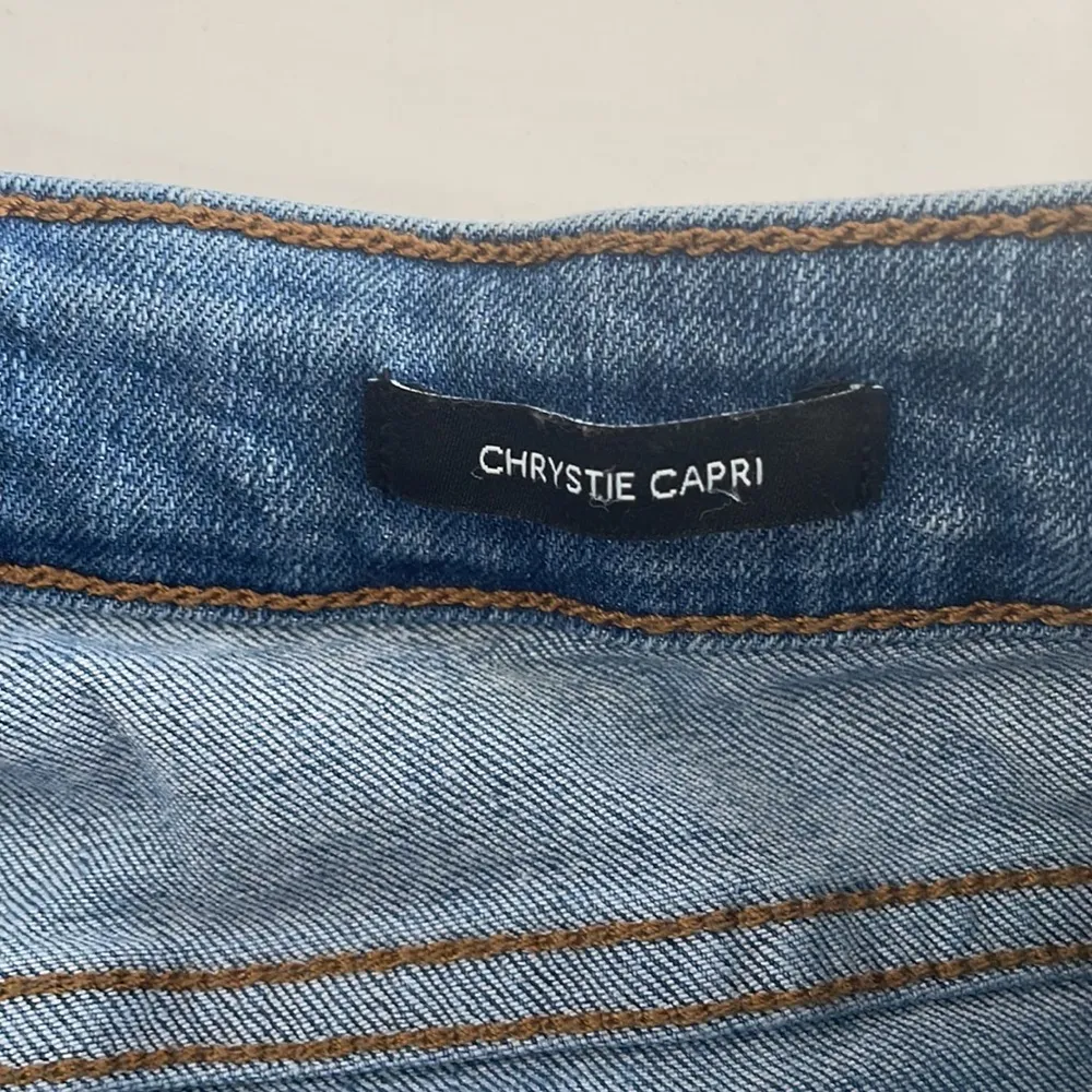 Women's Chrystie Denim Capri Size 4 - Image 5