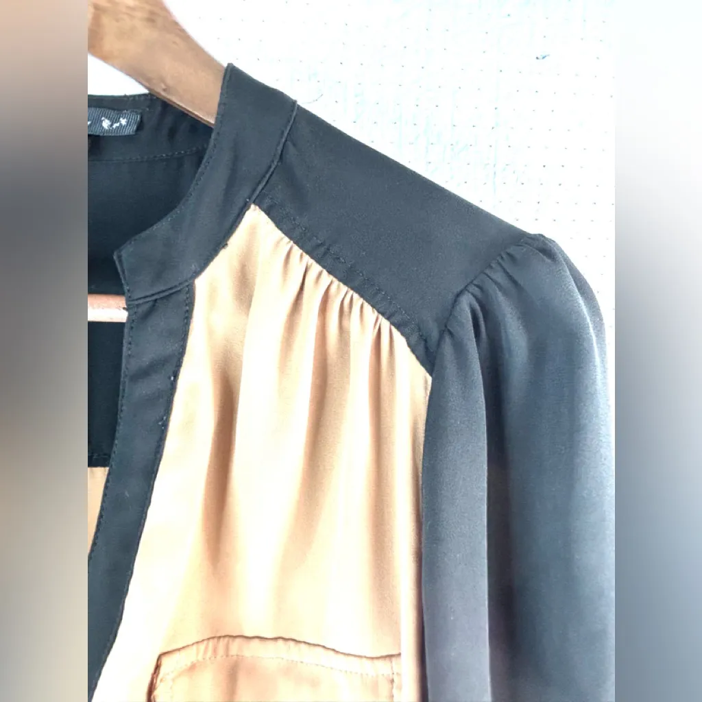 Double Zero M Workwear Pocketed Black Tan Tunic Blouse - Image 6