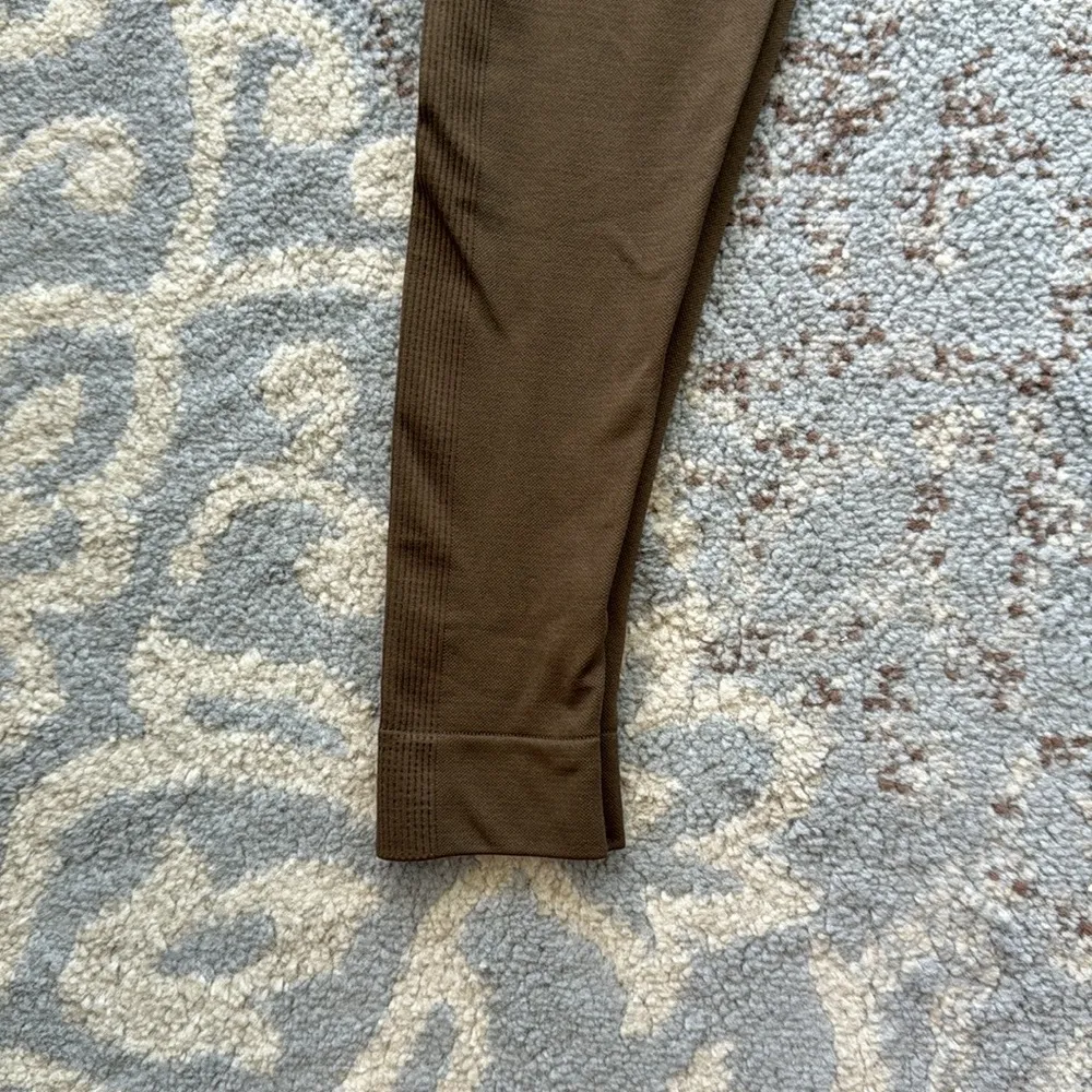 Set Active  X REVOLVE Leggings Brush Brown XS - Image 7