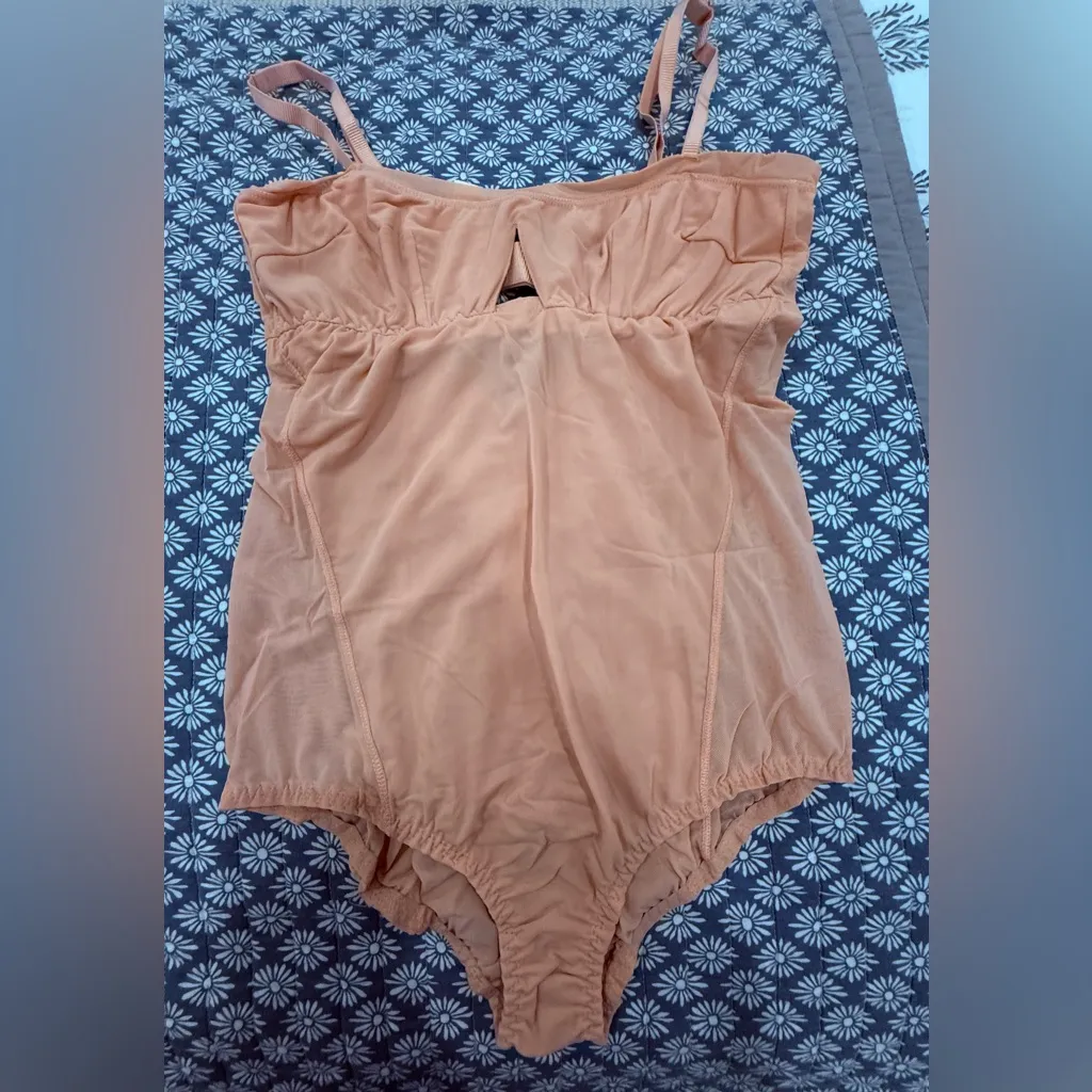 NWT We are HAH Under the Wire Mesh Bodysuit in Copper Rose, Size Medium Pink - Image 7