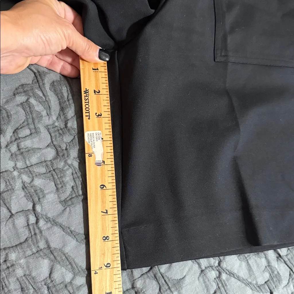 SPANX ponte button tab shorts women’s size large pull on black 9” inseam new - Image 4