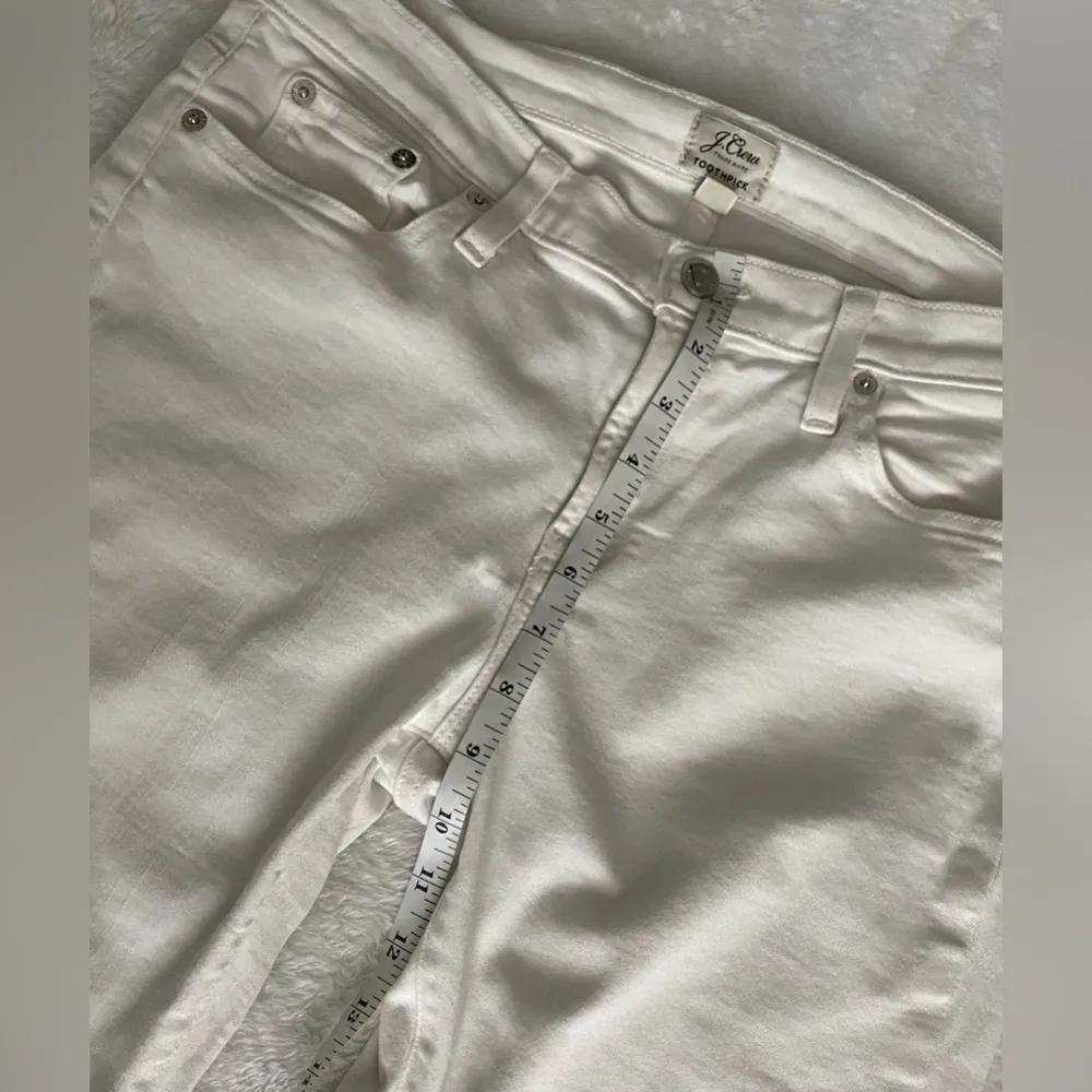 J.crew toothpick jean in white wash Size 30. - Image 3