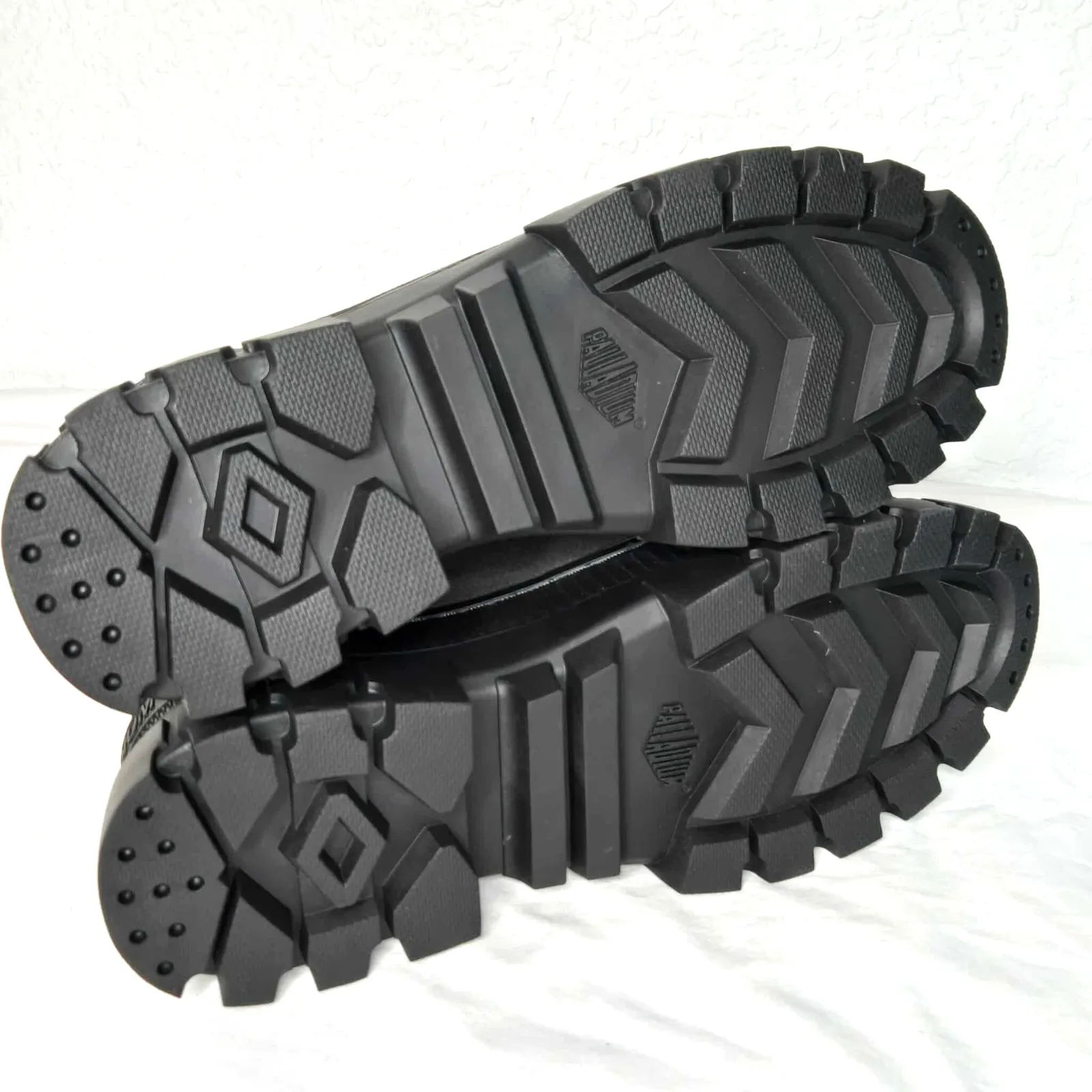 Palladium Women's Revolt Lo Tx Sneaker Size 8.5 NIB Platform Black - Image 5