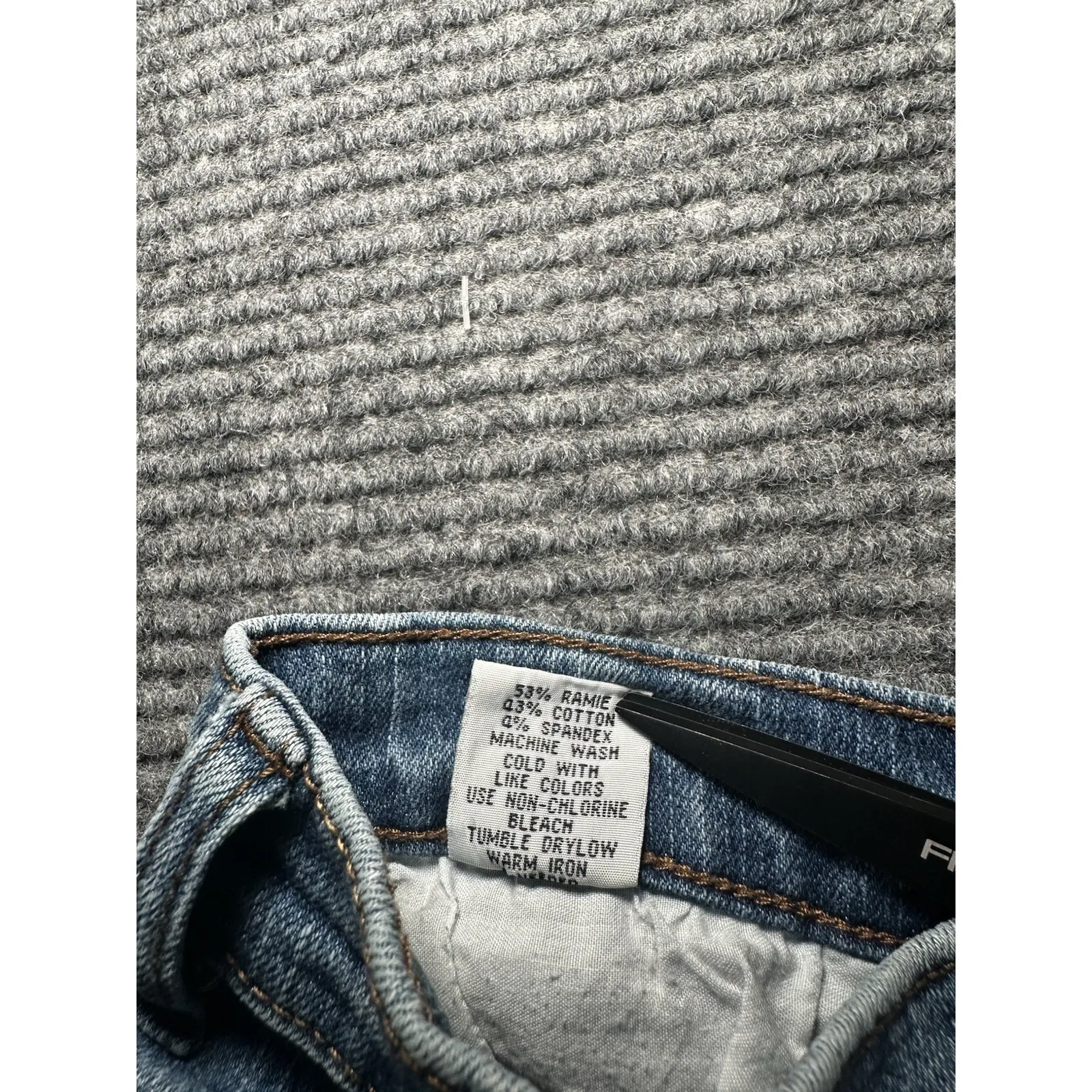 Y2K Miss‎ Jeanist Capri Jeans Size 5/6 Juniors Camouflage Theme Blue - Image 4