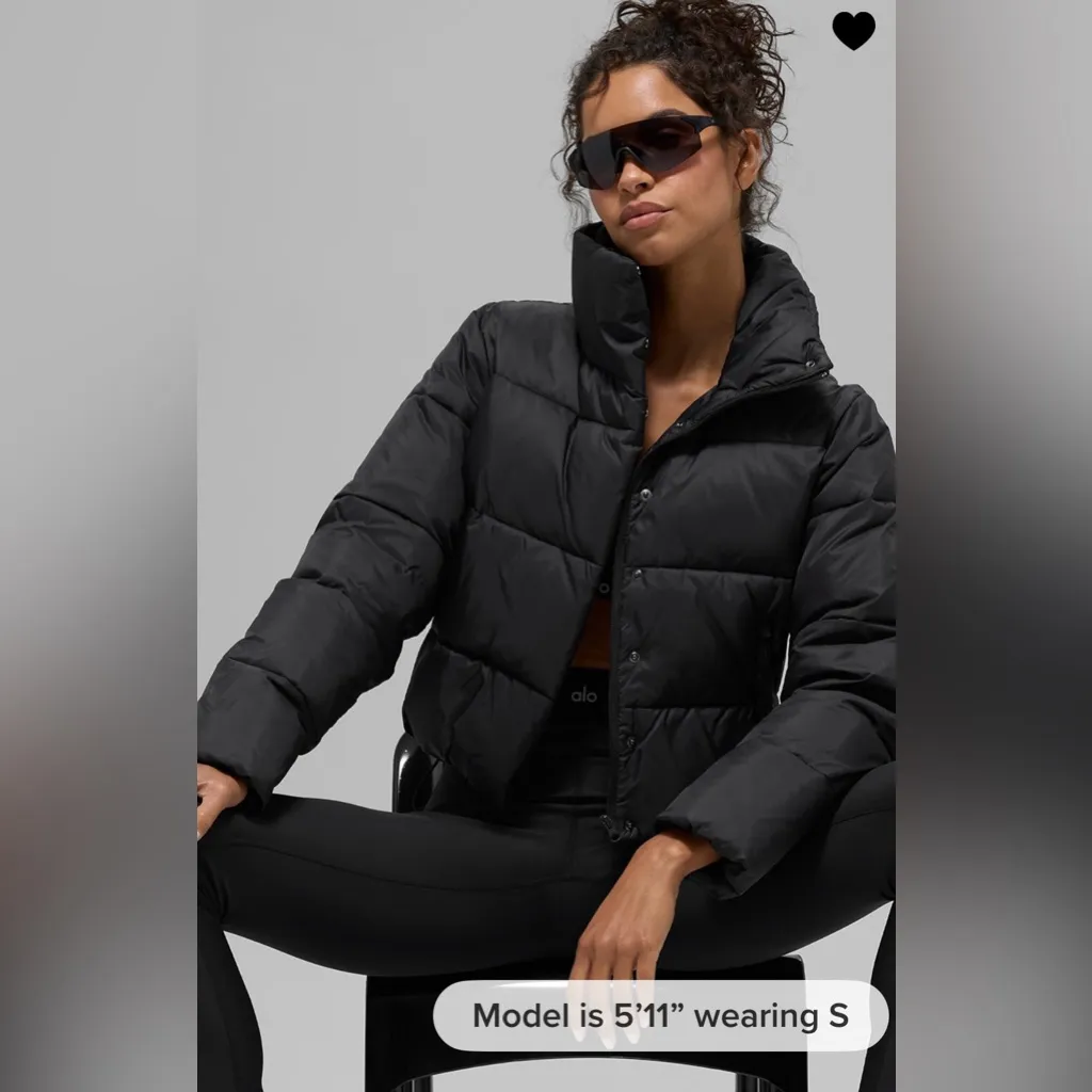 ALO Yoga NWT Gold Rush Puffer Jacket Full Zip, zipper pocket, very warm Black S - Image 3
