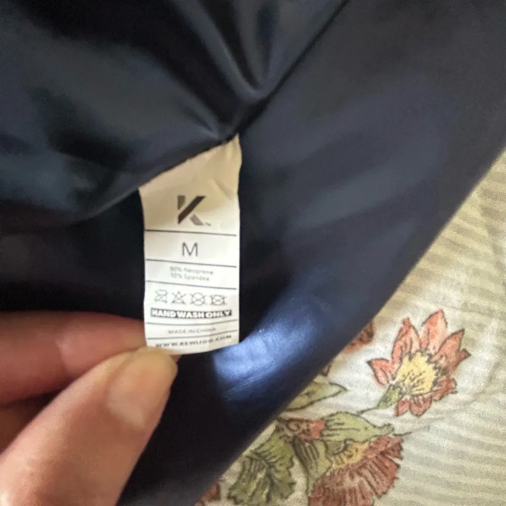 Women’s sauna suit Teeshirt heat trapping body shaper Exercise top Medium Black - Image 4