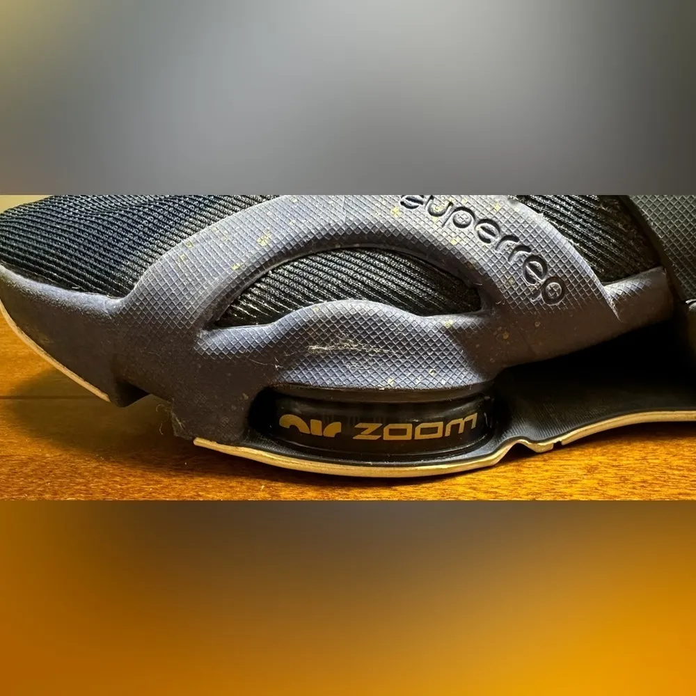 Women’s Nike size 14 - Image 4