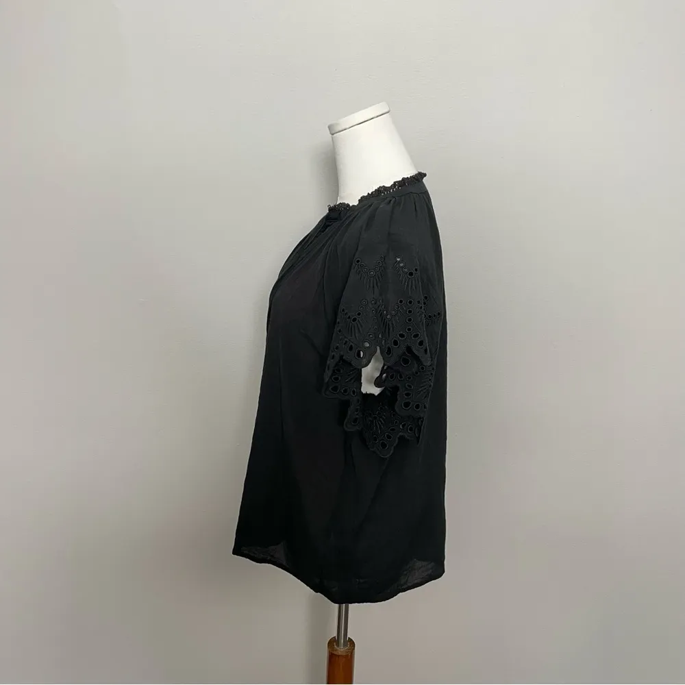 Chelsea & Theodore Top Eyelet Scalloped Sleeves Tie Split Neck Lightweight Black Size L - Image 5