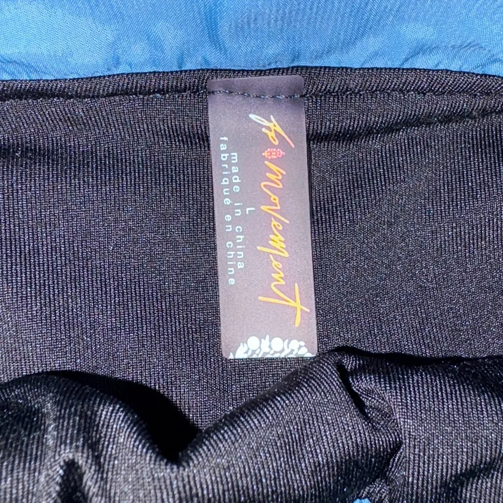 Free People Movement Athletic Shorts W/ Pockets Size Large Blue - Image 3