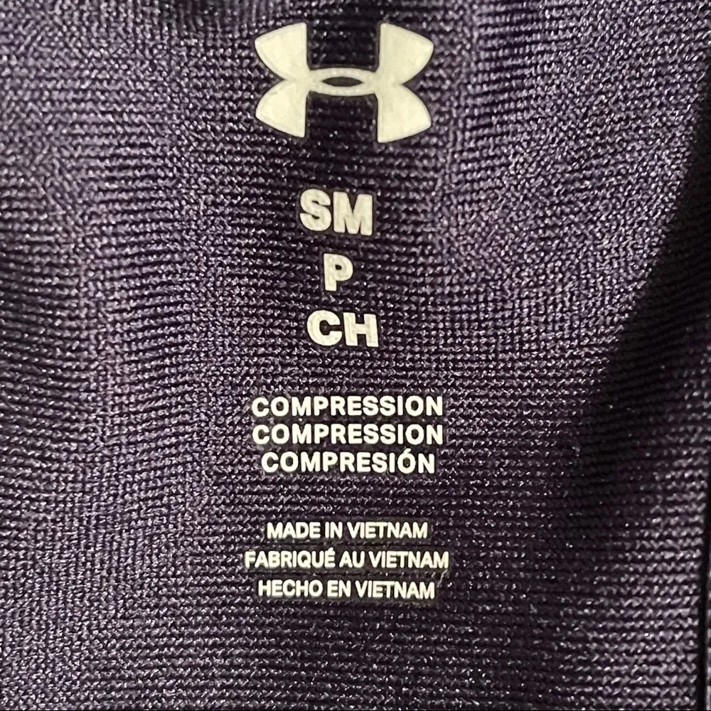 Under Armour Heat Gear Keyhole back mid impact bra - Image 7