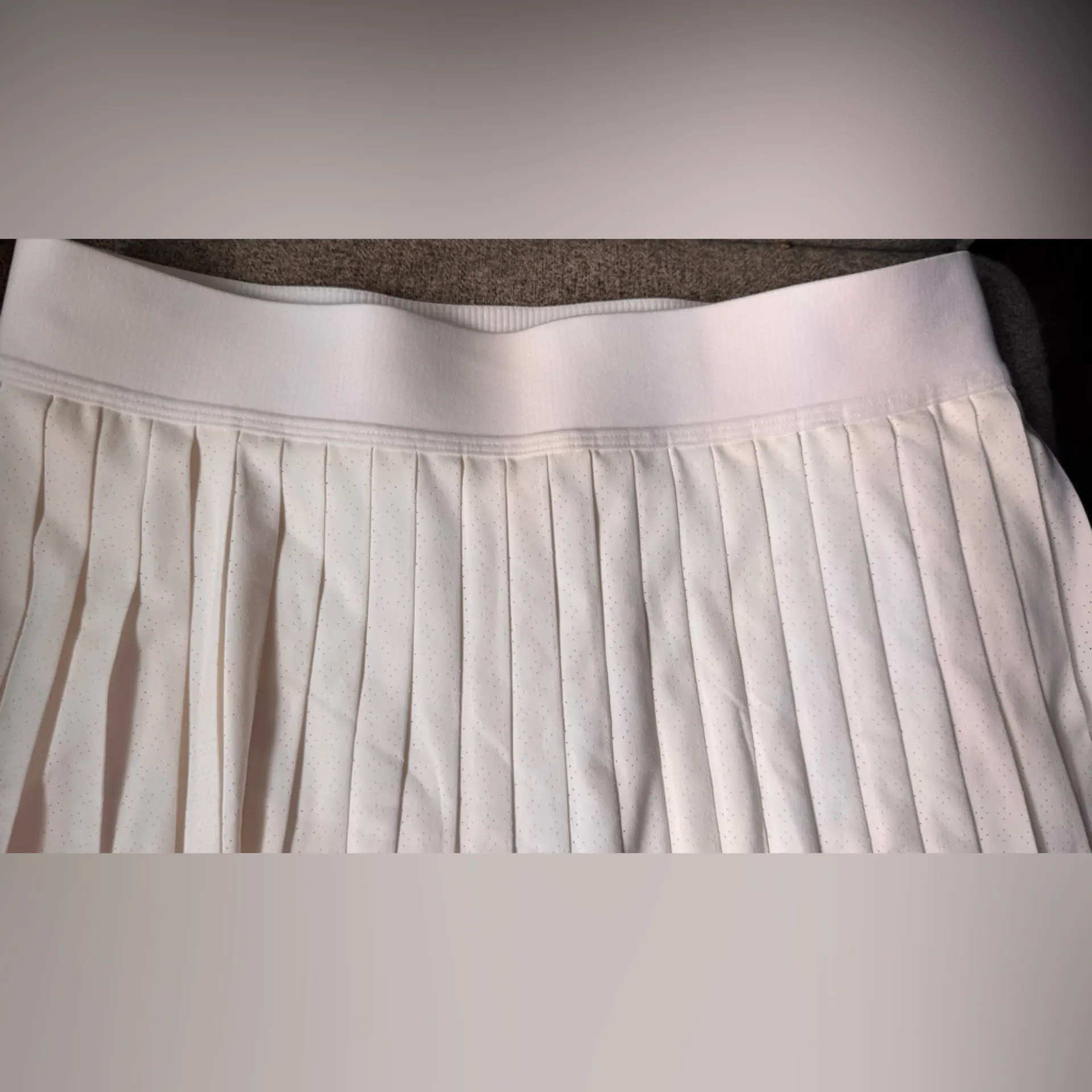 NWT Athleta Match Point Pleated Laseecut Skort Skirt Size Small - Image 3