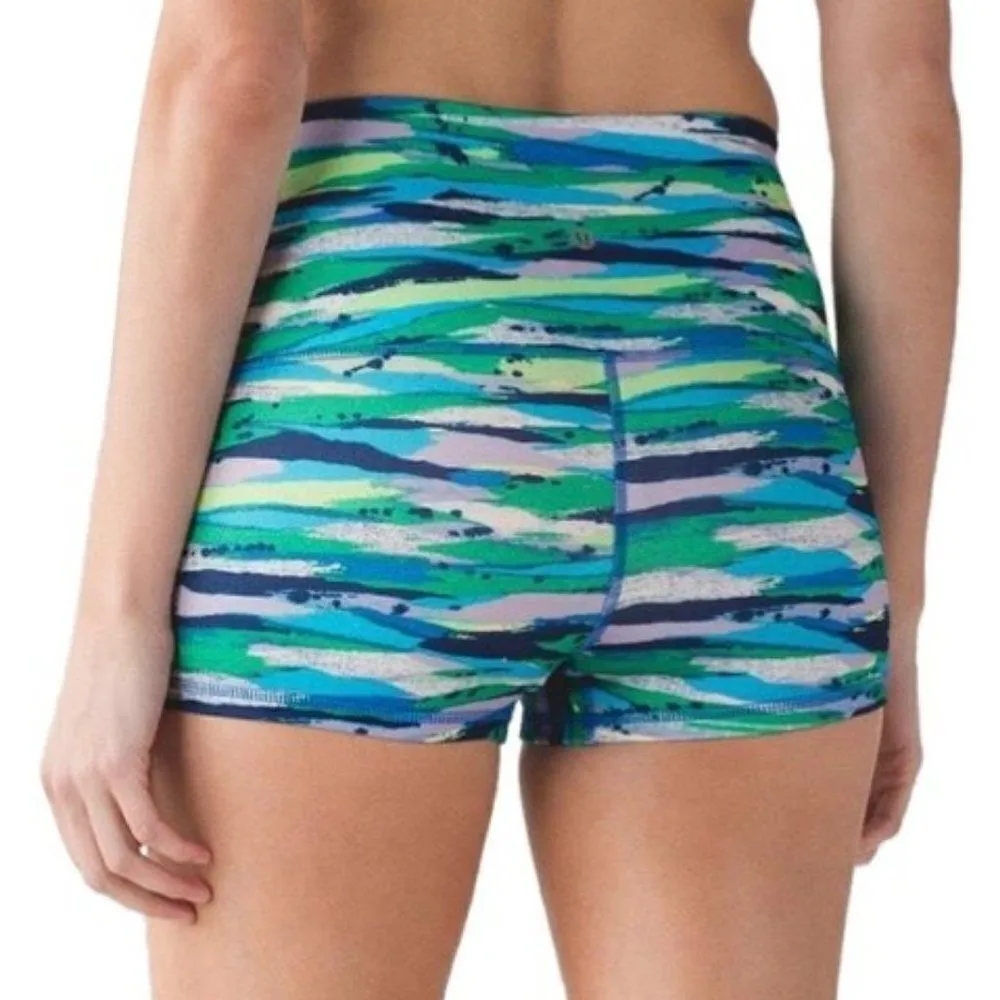 Lululemon Seven Wonders Boogie Roll Down Shorts 6 - Image 2