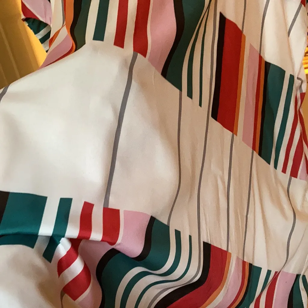 Eye catching flowing coverup dress White - Image 10