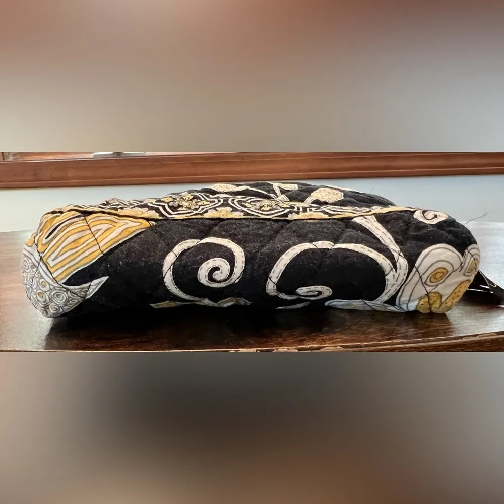 RETIRED: Vera Bradley | Yellow Bird pattern makeup bag - Image 12