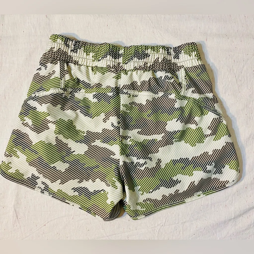 Small Avia Camo Green Women's Shorts - Image 4