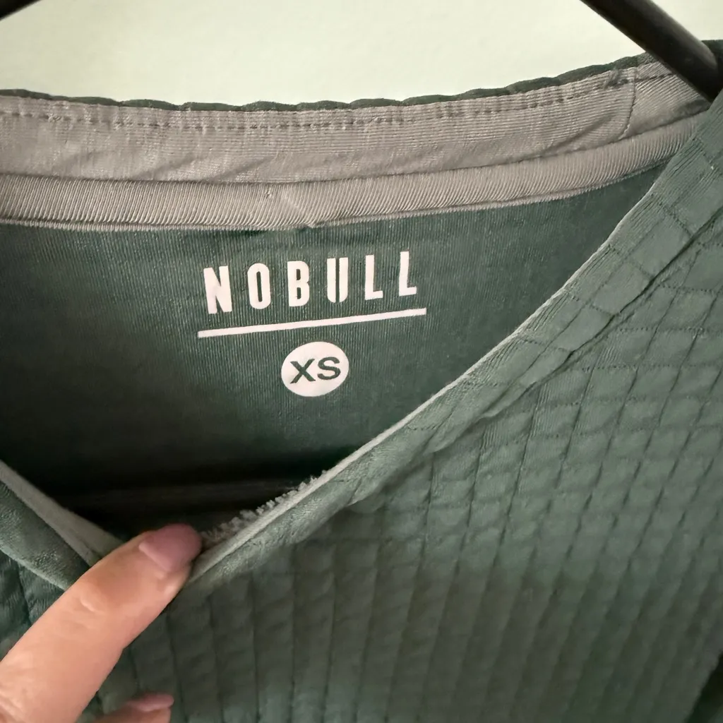 Lot of 3 No Bull quilted crew neck tops - Image 10