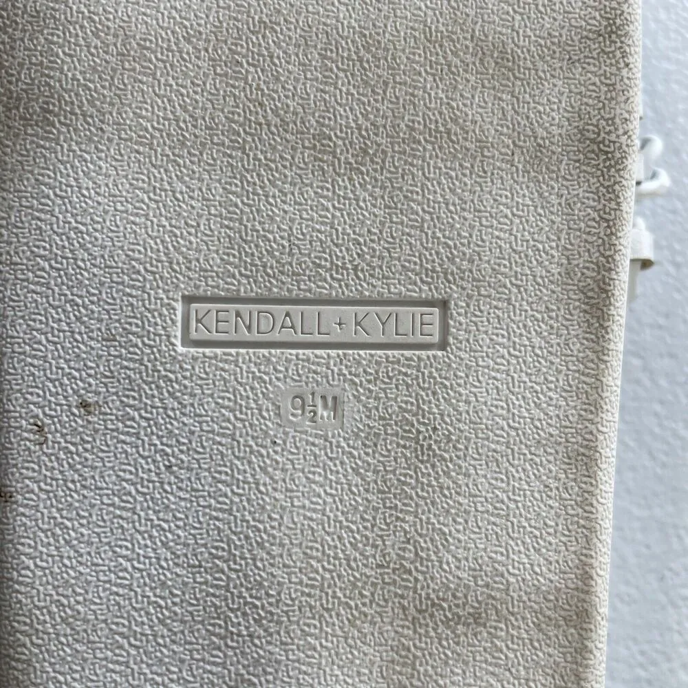 KENDALL + KYLIE Women's Shiloh 2 Leather Metal Upper Slide Sandal Sz 9.5M White - Image 10