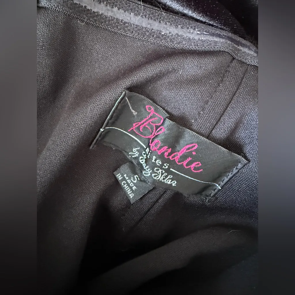 Blondie Nites Black Floral Suede Applique Slit Strapless Gown, Size 5 - Image 4