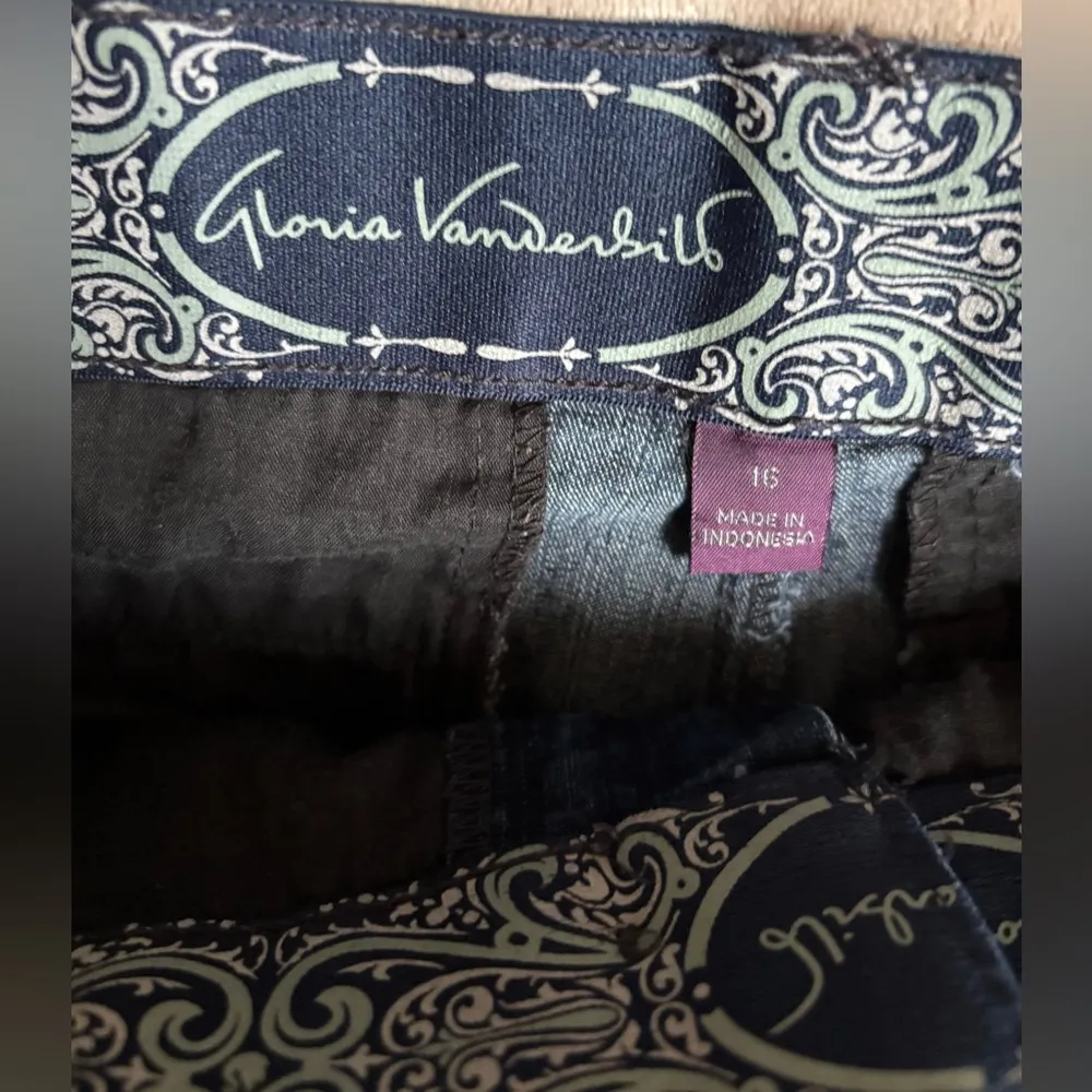 Gloria Vanderbilt Blue Jean Shorts Classic Denim Style Womens 16 - Image 3