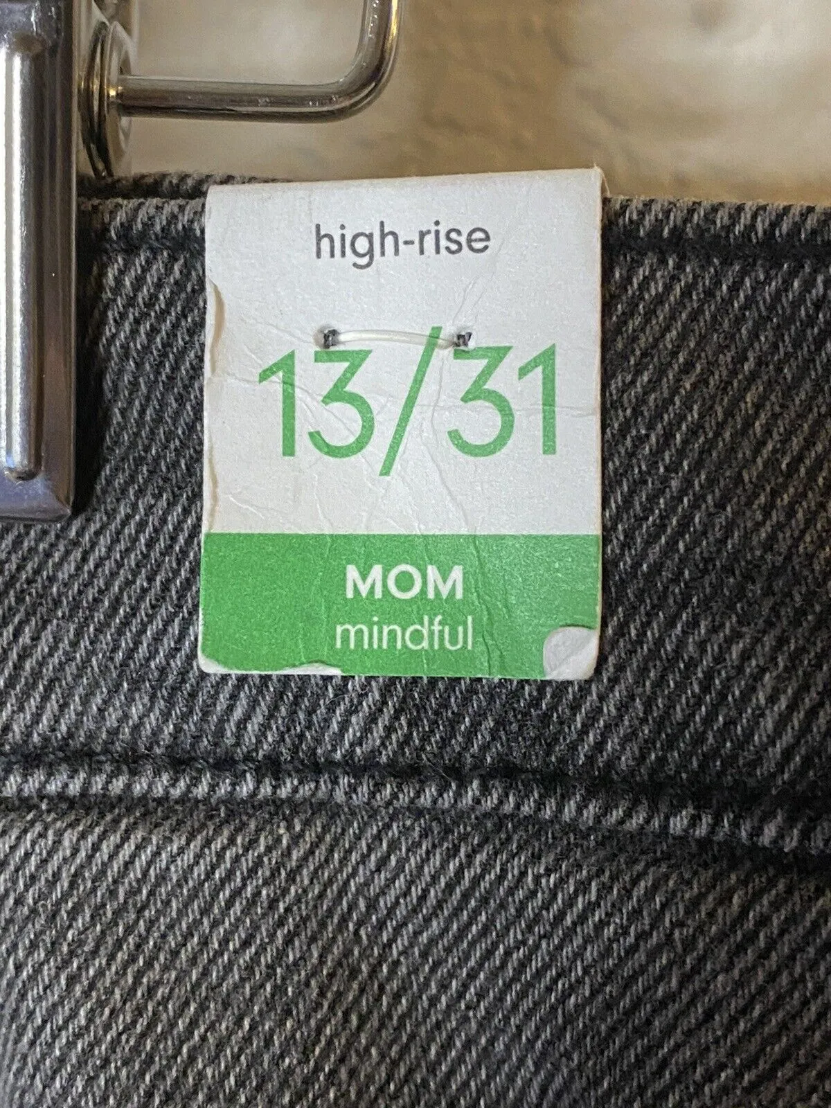 Regeneration by‎ Celebrity Pink High Rise Mindful Mom Jeans Distressed New Sz 31 - Image 6