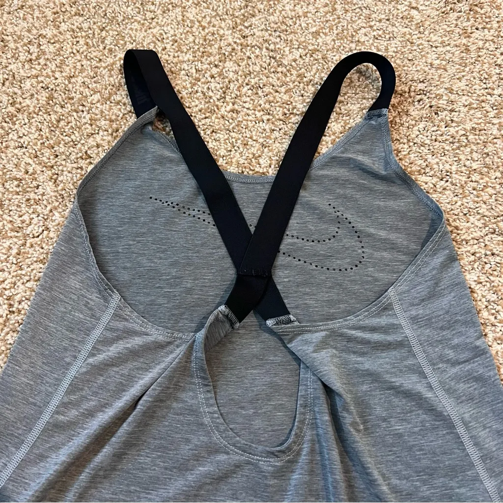 Nike  Dri-Fit Heather Gray Racerback Cut Out Tank Top Size Small - Image 5