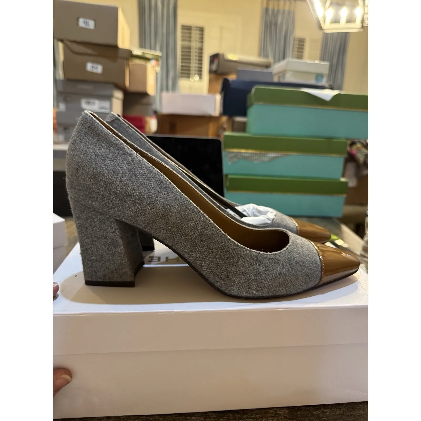 Woman's Dress Shoes Marc Fisher Kapila2 Pump Medium Gray Size‎ 9 Academia - Image 3