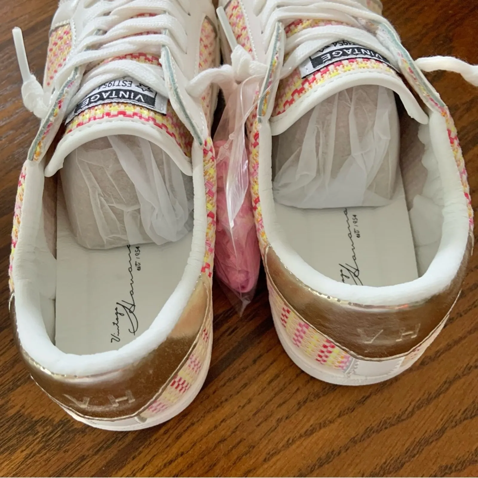 Vintage Havana Pink Stripe Sneakers White Shoes Size 8 NEW IN BOX Retail $125 - Image 10