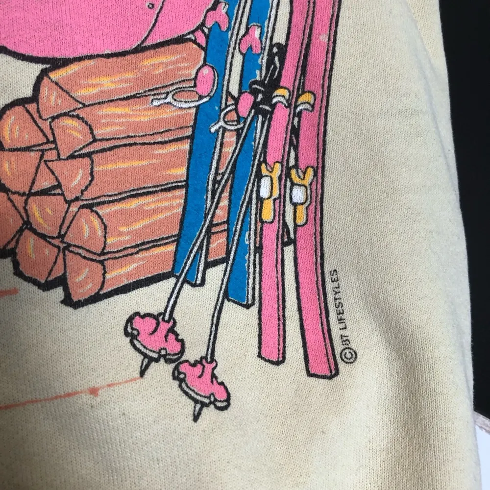 Vintage Lifestyles Teddy Bear Ski Sweatshirt Novelty Graphic Yellow Pastel sz L Multiple Size L - Image 4