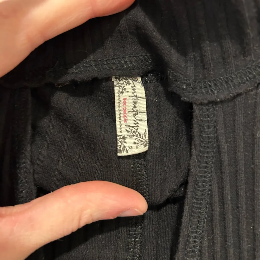 Free People Intimates Keyhole Mockneck long sleeve - Image 4