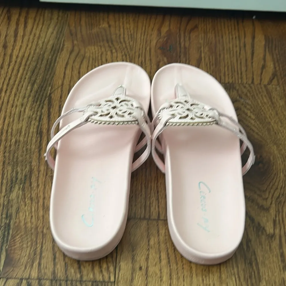 CIRCUS BY SAM EDELMAN Jules Medallion Footbed Sandals Size 7.5 New without Box - Image 4