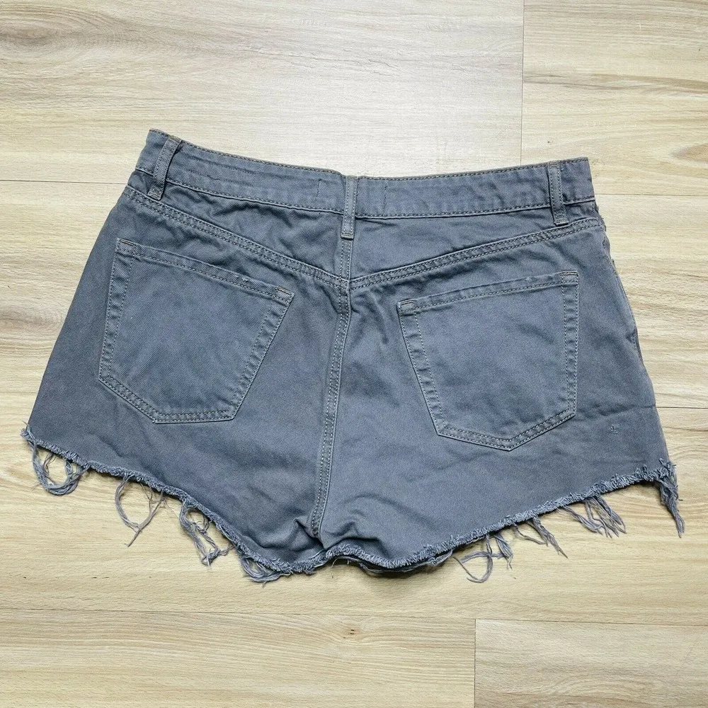 Pacsun Jean Shorts Mid Rise Distressed Fringe Gray Sz 28 - Image 4