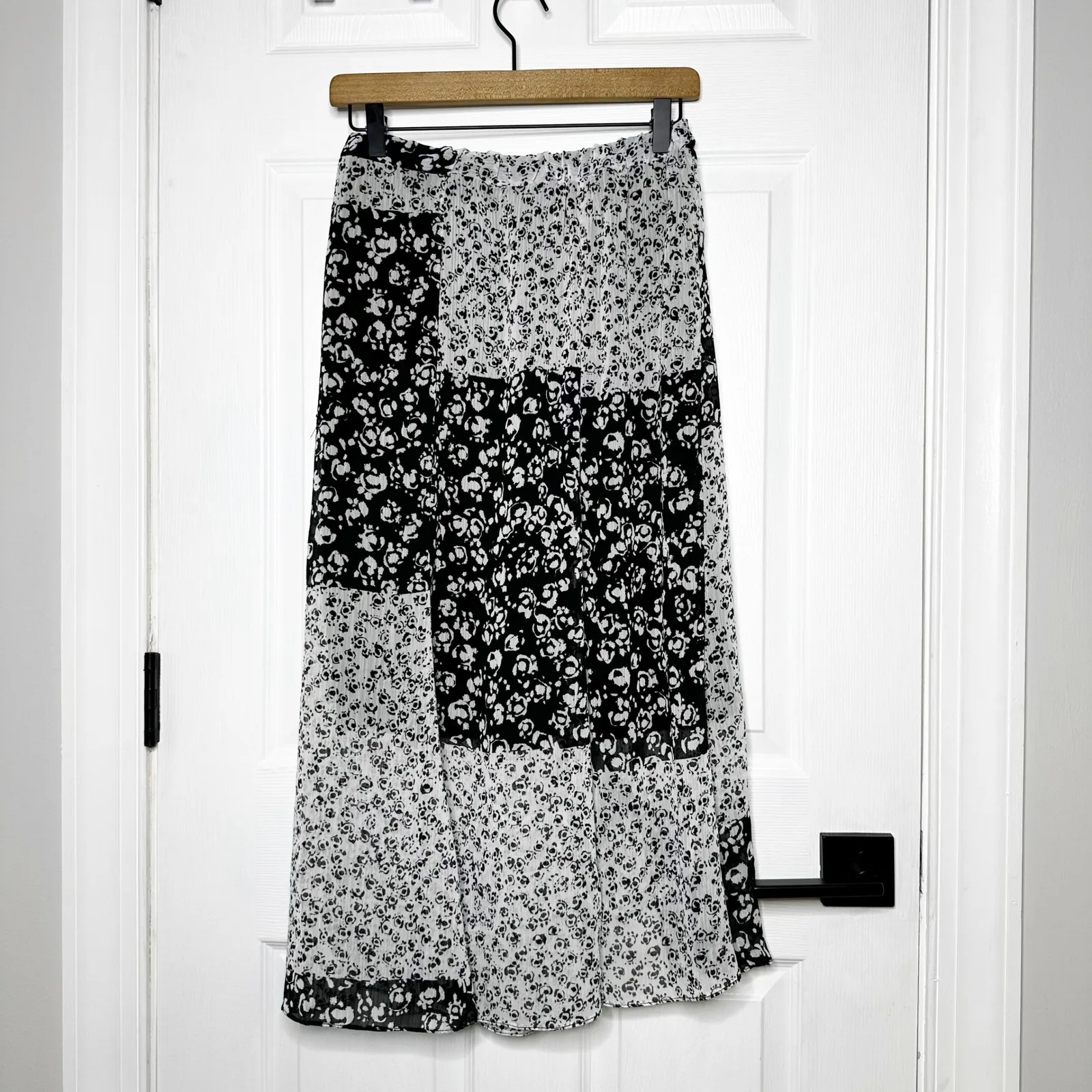 Joie Floral Print Ruffle Midi Skirt Black White‎ Asymmetrical Lightweight Small - Image 5